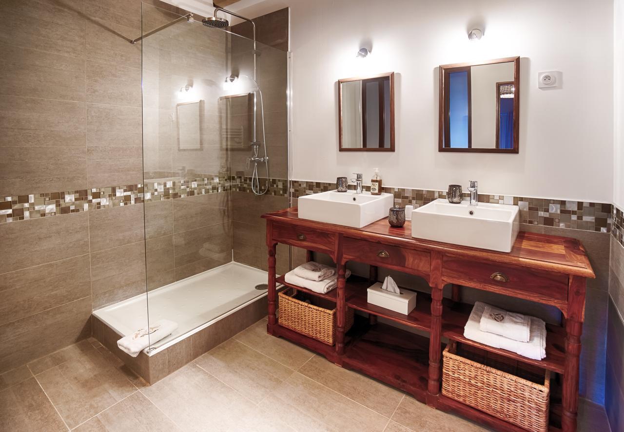 มา เดอ ลา ดูเซอร์ Bed & Breakfast Saint-Andiol ภายนอก รูปภาพ