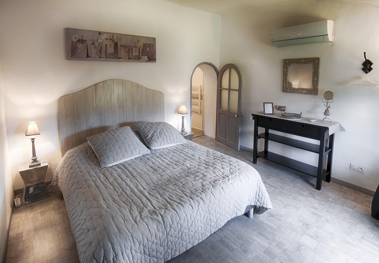 มา เดอ ลา ดูเซอร์ Bed & Breakfast Saint-Andiol ภายนอก รูปภาพ
